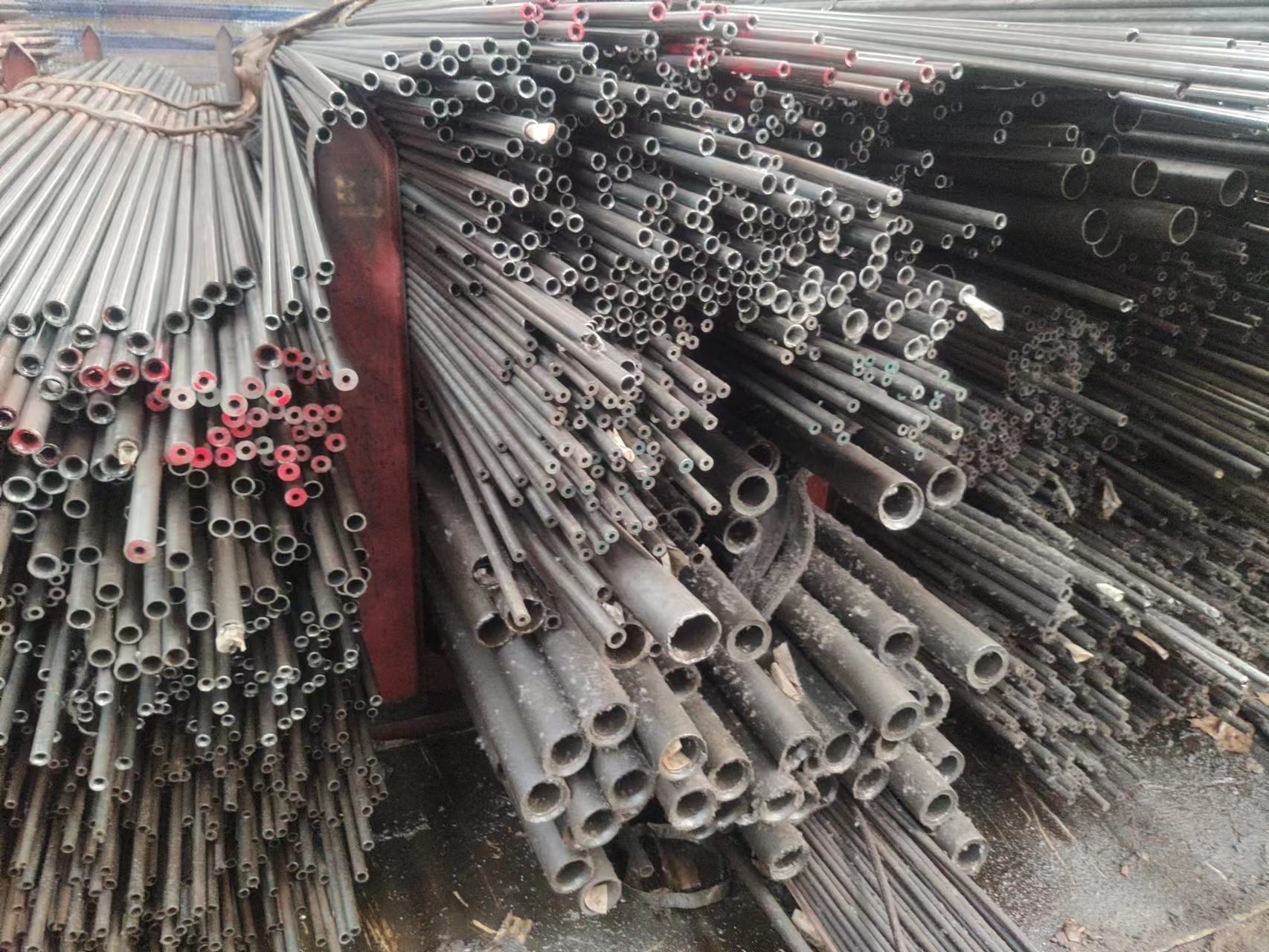 <b>切割无缝钢管-精品</b>